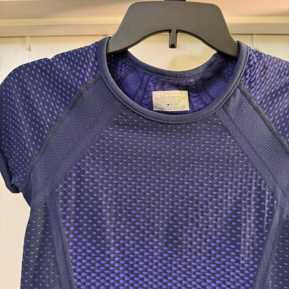 Athleta Blue Short Sleeve Round Neck Athletic Top - Picture 2 of 6